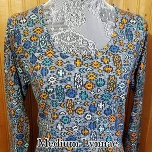 Medium Lularoe Lynnae Top